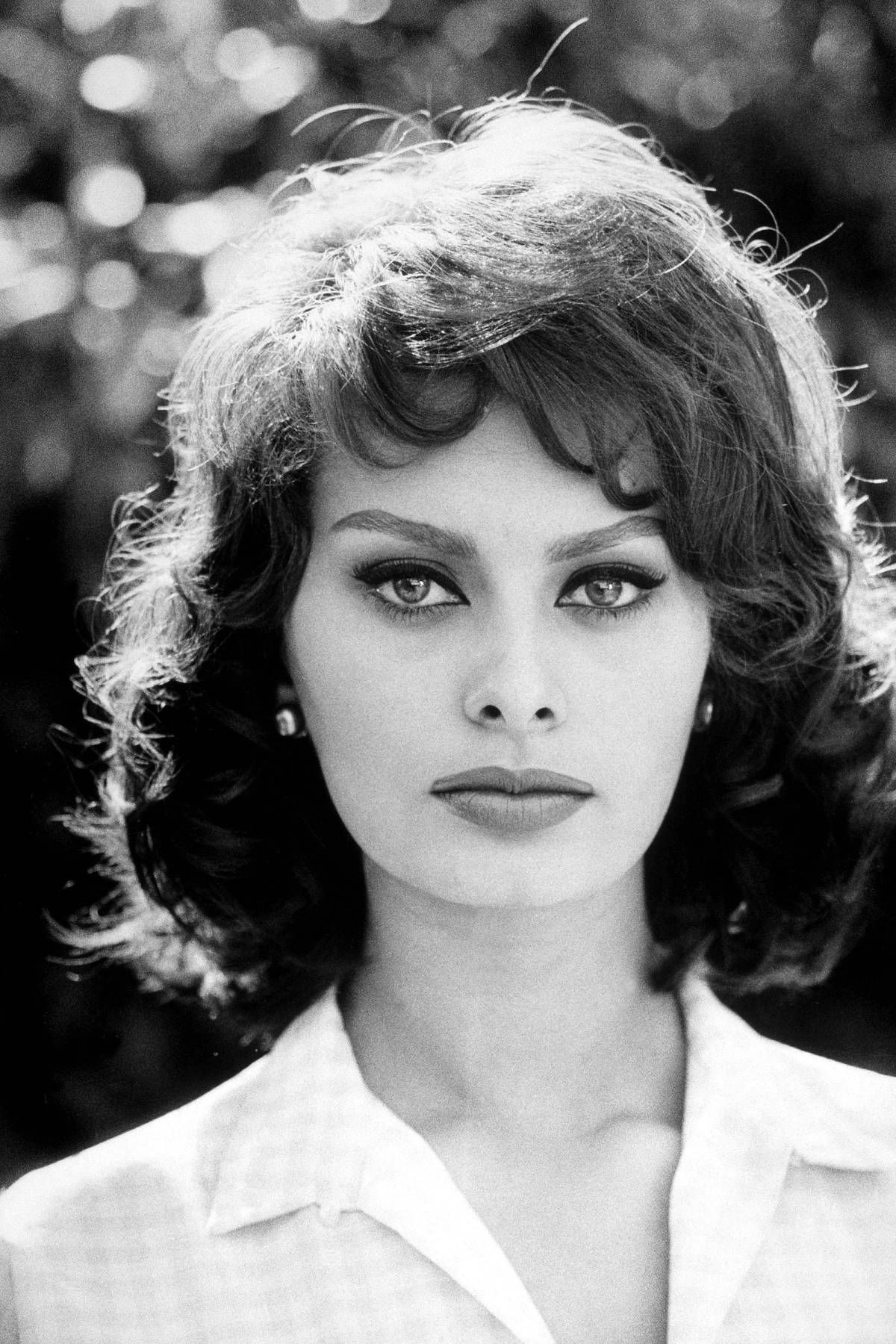 54bc1ecec0311_-_hbz-sophia-loren-20-1964