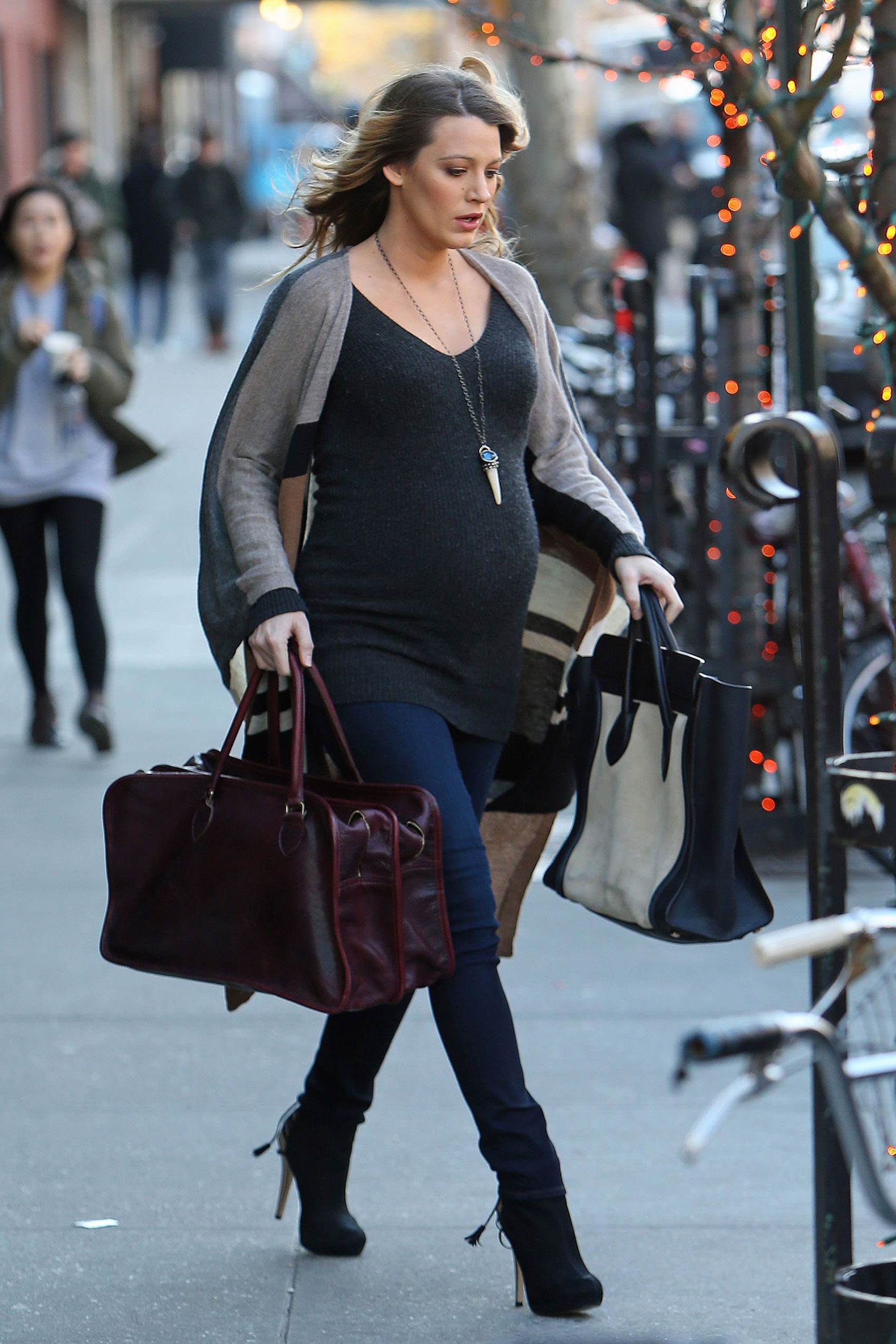 Blake Lively's maternity fashion love 1