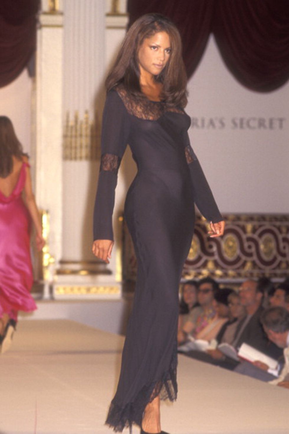 Victoria's Secret Fashion Show History in Photos - Victoria's Secret Models  Over The Years