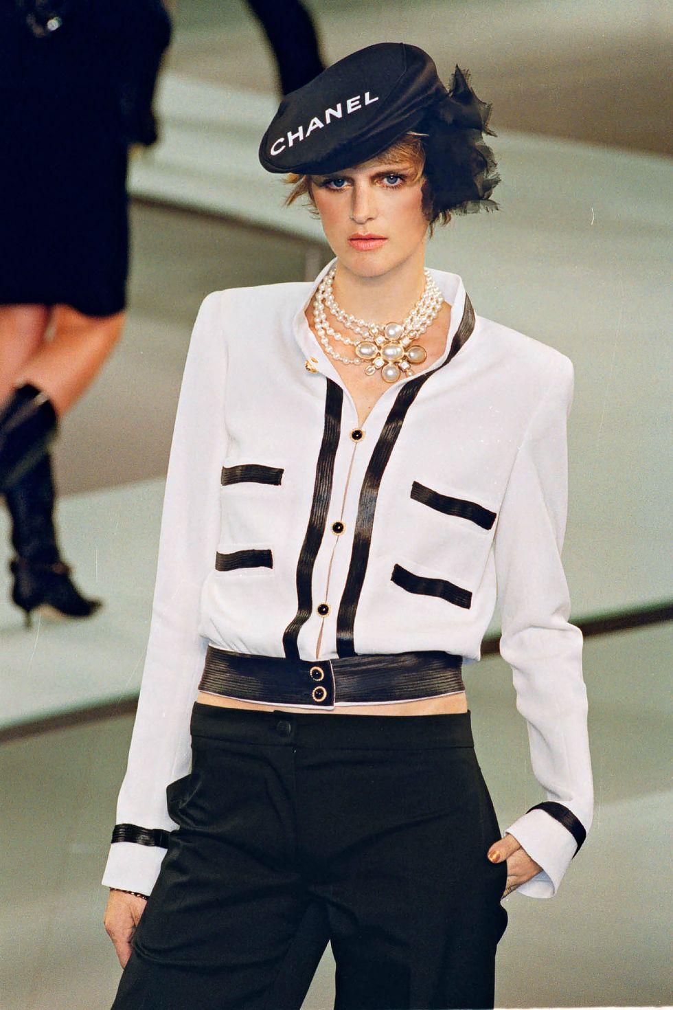 Coco Chanel vintage fashion shows 