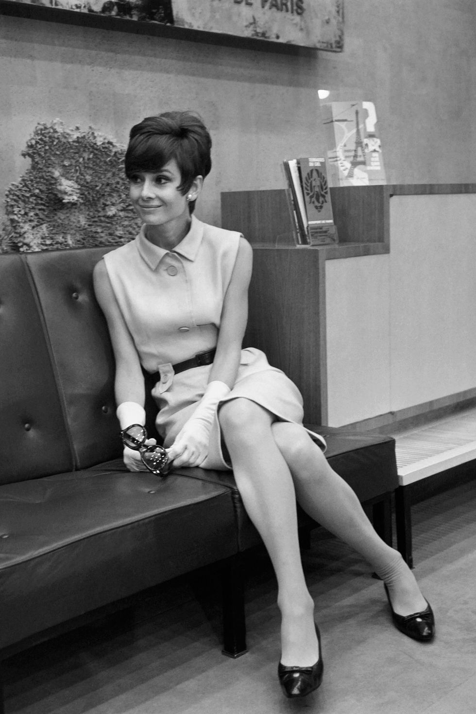 Audrey hepburn actress heathrow airport hi-res stock photography