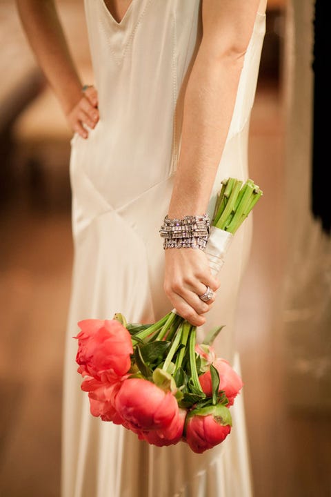 https://hips.hearstapps.com/hbz.h-cdn.co/assets/cm/15/04/54bcb5e0d5059_-_hbz-joanna-hillman-wedding-4-1111-xl.jpg?crop=1.0xw%3A1xh%3Bcenter%2Ctop&resize=480%3A%2A