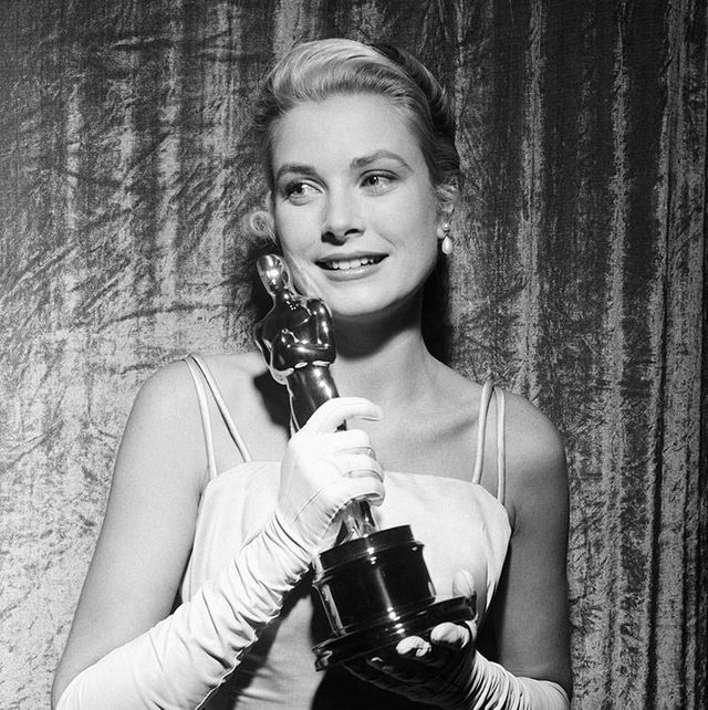 Vintage Photos of Oscars and Golden Globes Fashion - Audrey Hepburn, Grace  Kelly, Marilyn Monroe Red Carpet Fashion Photos