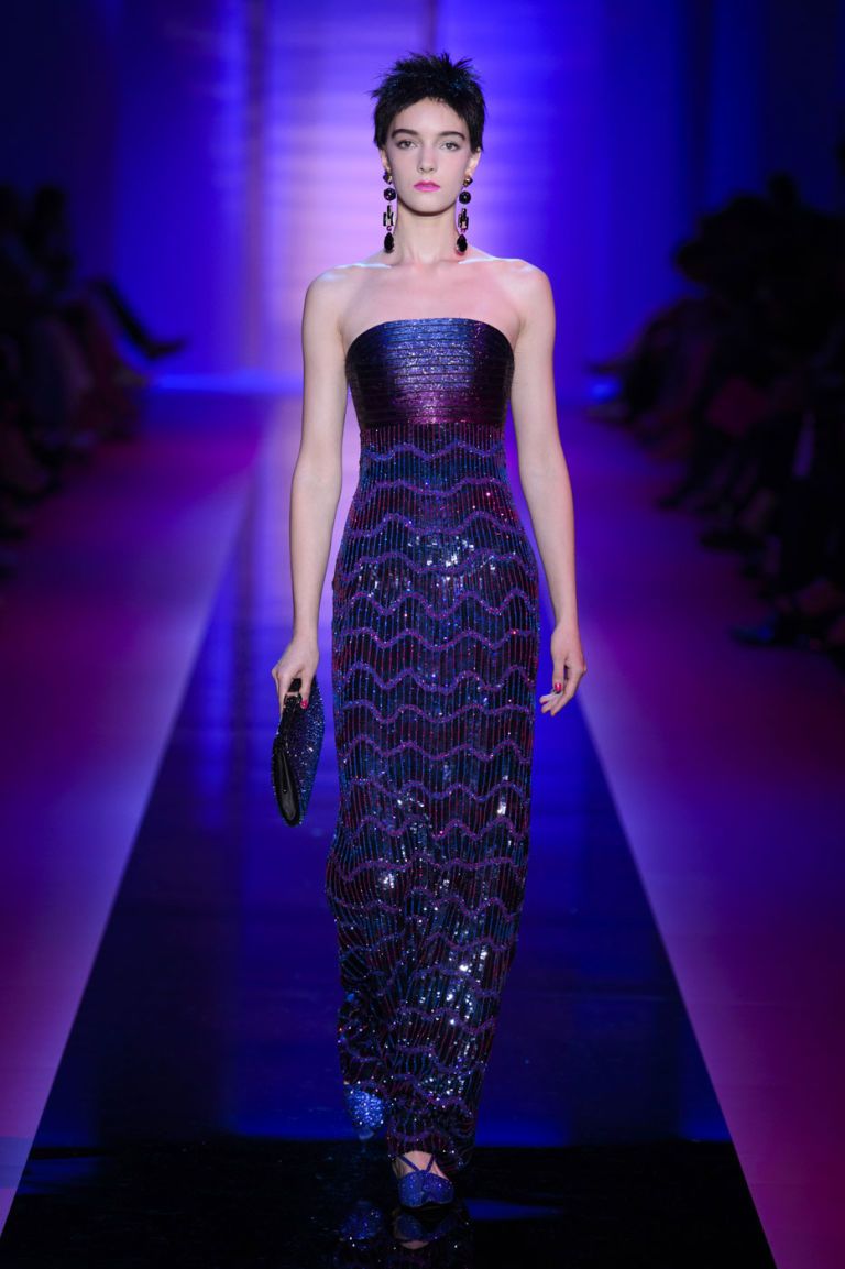 Fashion show, Shoulder, Waist, Dress, Runway, Style, Fashion model, Fashion, Model, Electric blue, 