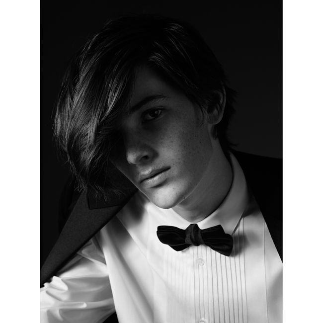 Clothing, Dress shirt, Hairstyle, Collar, Shirt, Formal wear, Bow tie, Style, Monochrome photography, Jaw, 