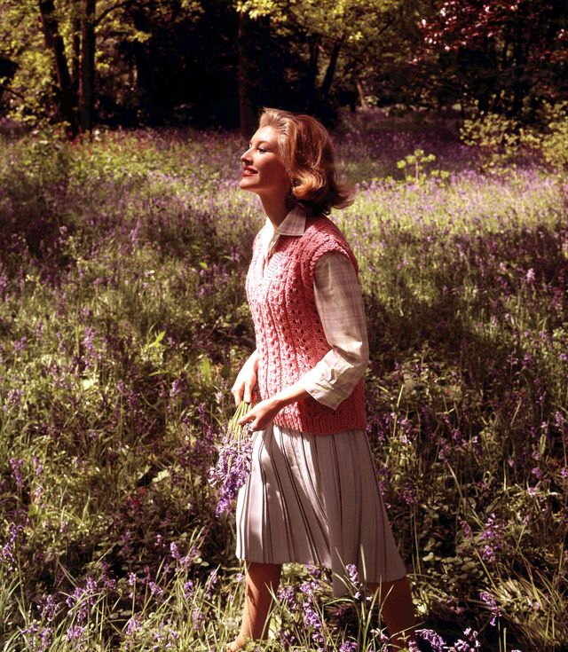 People in nature, Dress, Purple, Lavender, Sunlight, Day dress, Spring, One-piece garment, Fawn, Wildflower, 