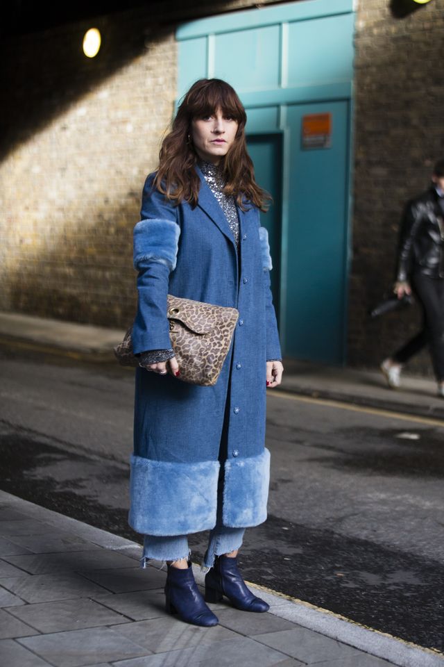 Clothing, Blue, Standing, Textile, Outerwear, Bag, Coat, Style, Street fashion, Electric blue, 