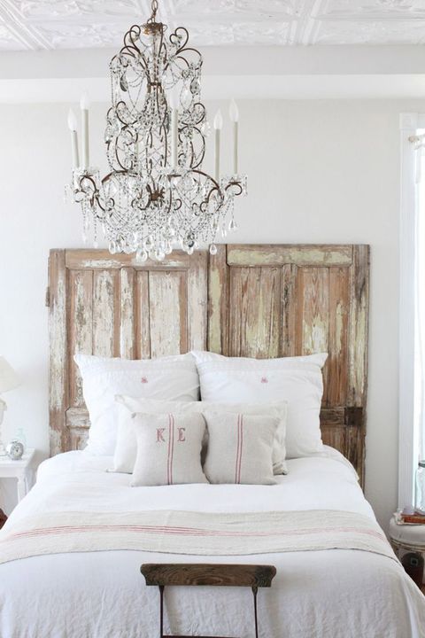 Phong cách rustic chic decor bedroom trong thiết kế nội thất phòng ngủ