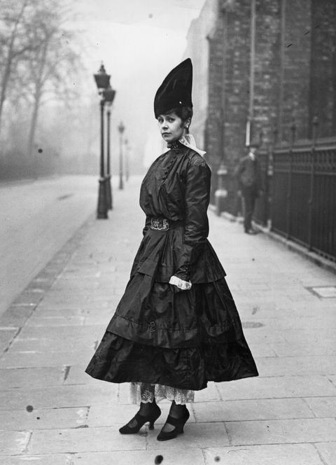<p>This lovely Victorian lady would never get lost in a crowd with *this* hat. </p>