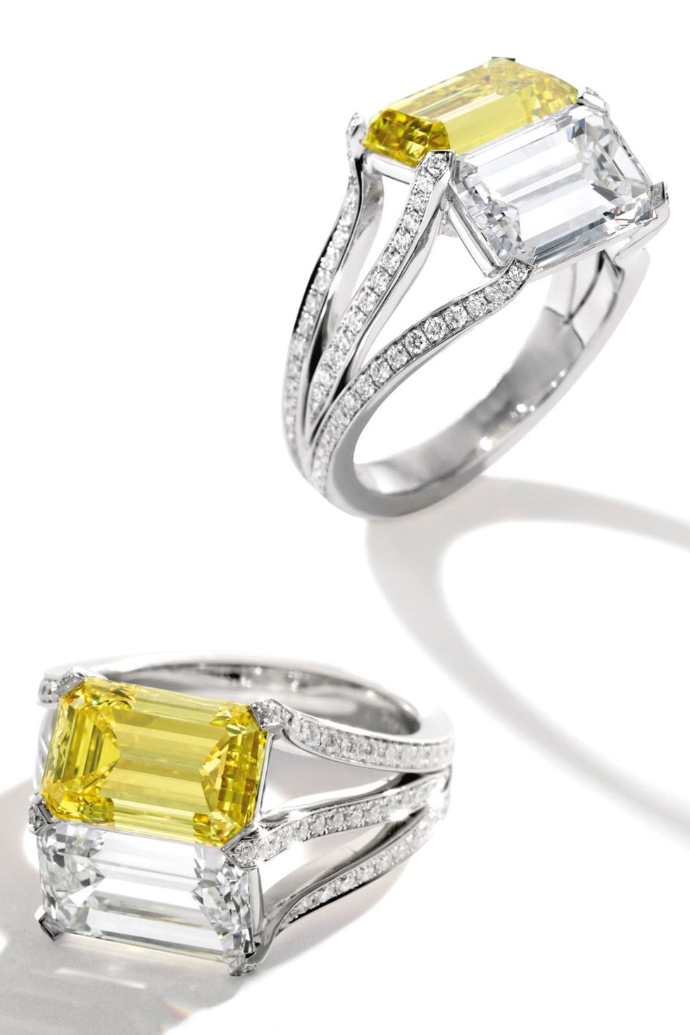 <p>Platinum, Fancy heldere gele diamand en diamanten tweelingring, Carvin French<br></p><p>Geschatte waarde op €115,000 — 130,000 </p>
