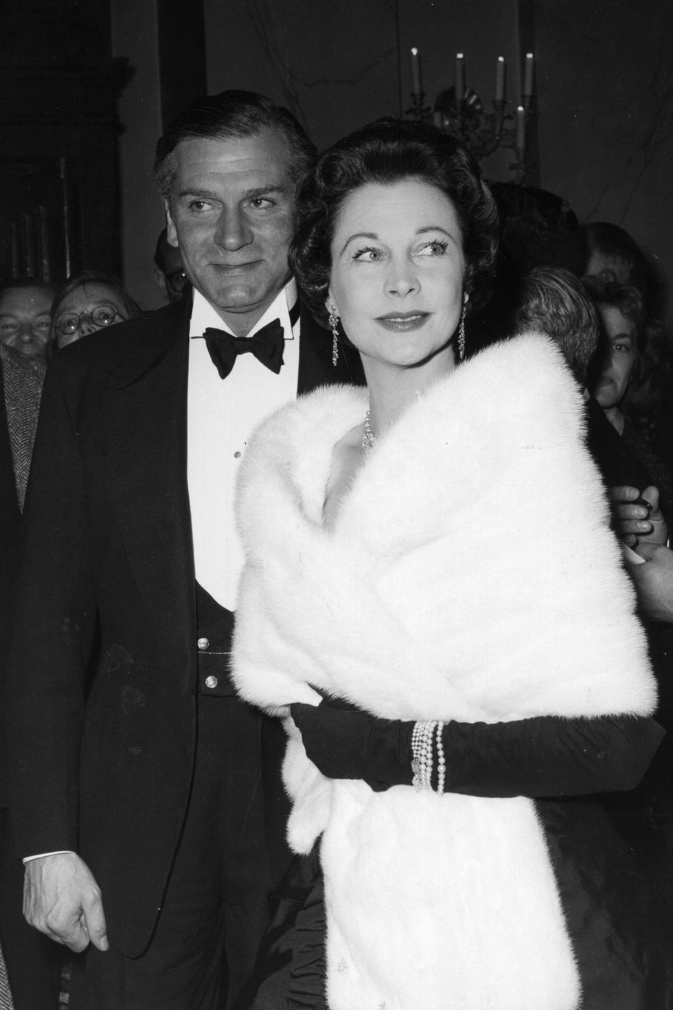 English actor and director Sir Laurence Olivier, with his second wife, English actress Vivien Leigh.   (Photo by Evening Standard/Getty Images)