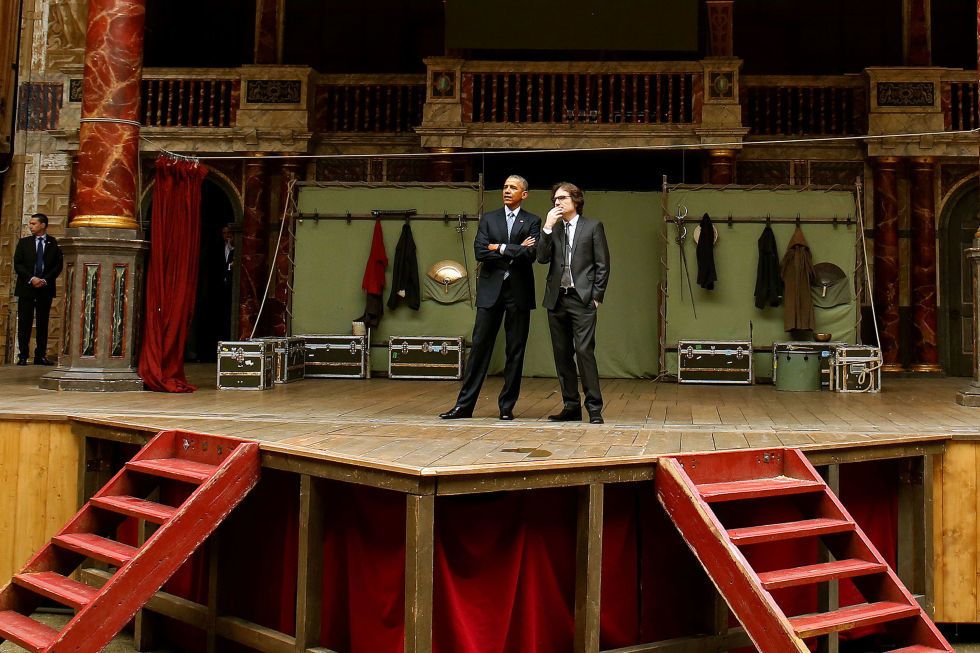 <p>De president kreeg een privétour door het Globe Theatre, waar stil werd gestaan bij de 400ste verjaardag van Shakespeare.</p>
