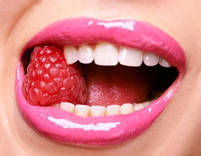 Mouth, Lip, Cheek, Skin, Tooth, Magenta, Pink, Facial expression, Jaw, Organ, 