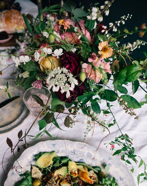 <p><a href="http://www.joflowers.co.uk/">This designer</a> grew up with gardeners in the U.K.–flora and fauna are in her blood. Her intuitive talent and her training in floral design allow her to masterfully create any ethereal arrangements that brides could ever dream of.</p>