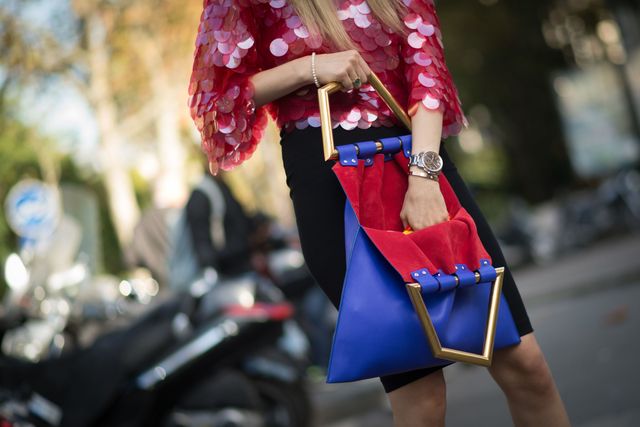 Red, Bag, Fender, Street fashion, Carmine, Pattern, Electric blue, Maroon, Luggage and bags, Motorcycle, 