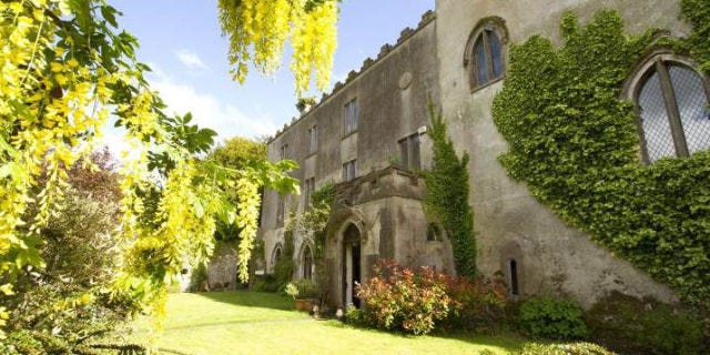 Shrub, Garden, Arch, Medieval architecture, Yard, Lawn, Landscaping, Castle, Hacienda, Estate, 