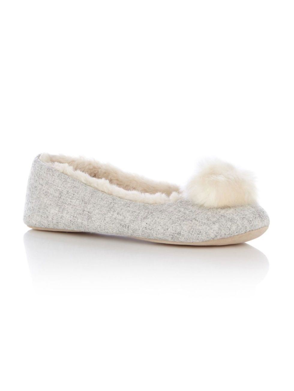 White, Tan, Grey, Beige, Ivory, Natural material, Fawn, Slipper, 