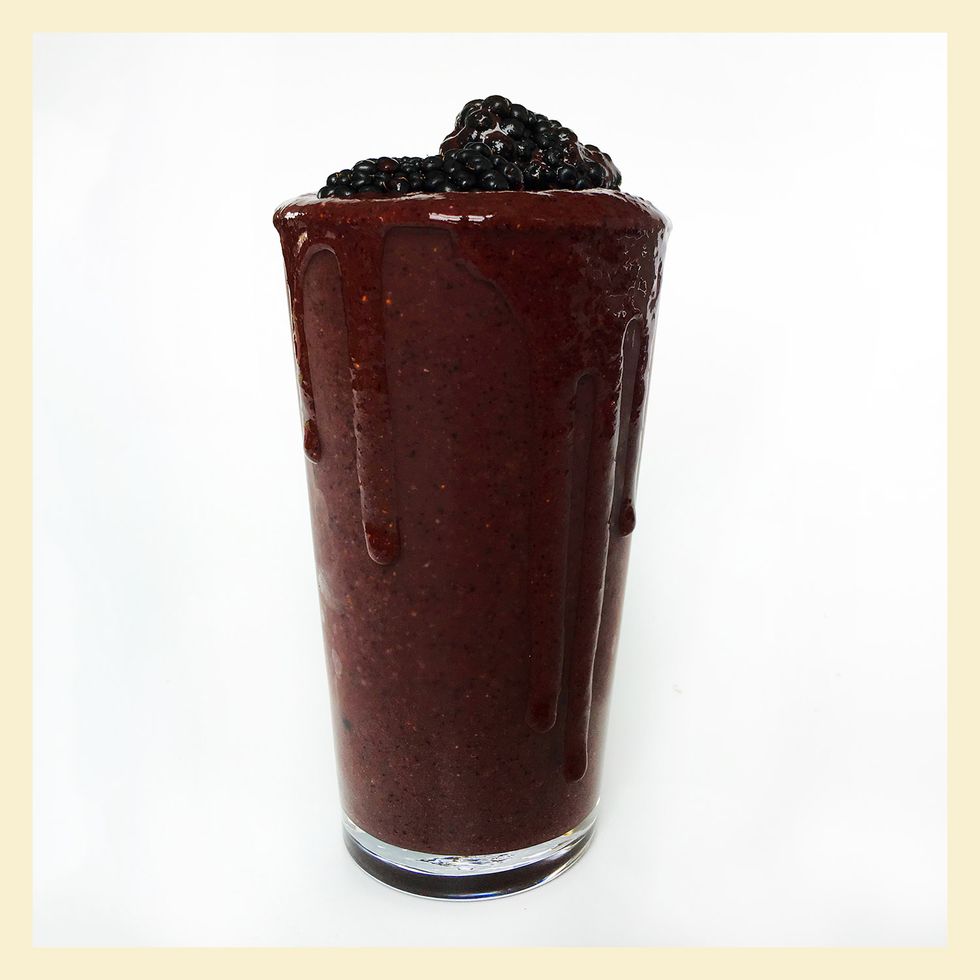<p><strong>Ingredients:</strong></p><p><strong></strong>1 cup frozen blackberry</p><p>½ cup frozen blueberry </p><p>½ cup spinach</p><p>1 tsp. hemp seed</p><p>⅛ tsp. of activated charcoal or shilajit</p><p>½ lemon</p><p>1 cup coconut water</p><p><br></p><p><strong>Directions:</strong></p><p>In a blender, add in the blackberry, blueberry, spinach, hemp seed, and activated charcoal or shilajit. Squeeze in juice of ½ lemon. Pour in coconut water and blend! Add more coconut water if needed. </p>