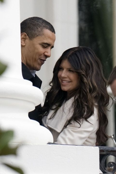 <p>Obama thanks Fergie after she sang the national anthem at the 2009 White House Easter Egg Roll.</p>