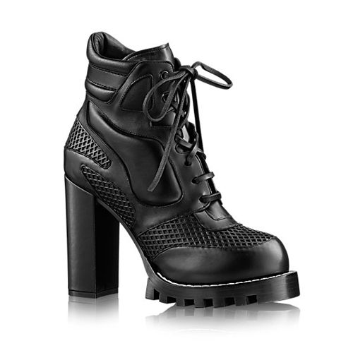 <p><span class="redactor-invisible-space" data-verified="redactor" data-redactor-tag="span" data-redactor-class="redactor-invisible-space"></span>Louis Vuitton Digital Gate Ankle Boot<span class="redactor-invisible-space" data-verified="redactor" data-redactor-tag="span" data-redactor-class="redactor-invisible-space">,&nbsp;€ 1262 - verkoopinformatie via <a href="http://uk.louisvuitton.com/eng-gb/products/digital-gate-ankle-boot-014473" target="_blank">louisvuitton.com</a><span class="redactor-invisible-space" data-verified="redactor" data-redactor-tag="span" data-redactor-class="redactor-invisible-space"><a href="http://uk.louisvuitton.com/eng-gb/products/digital-gate-ankle-boot-014473"></a></span></span></p>
