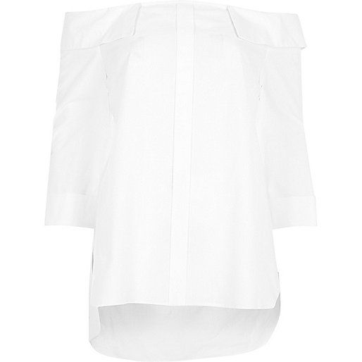 White, Clothing, Blouse, Sleeve, Collar, Outerwear, Shirt, Neck, T-shirt, Top, 