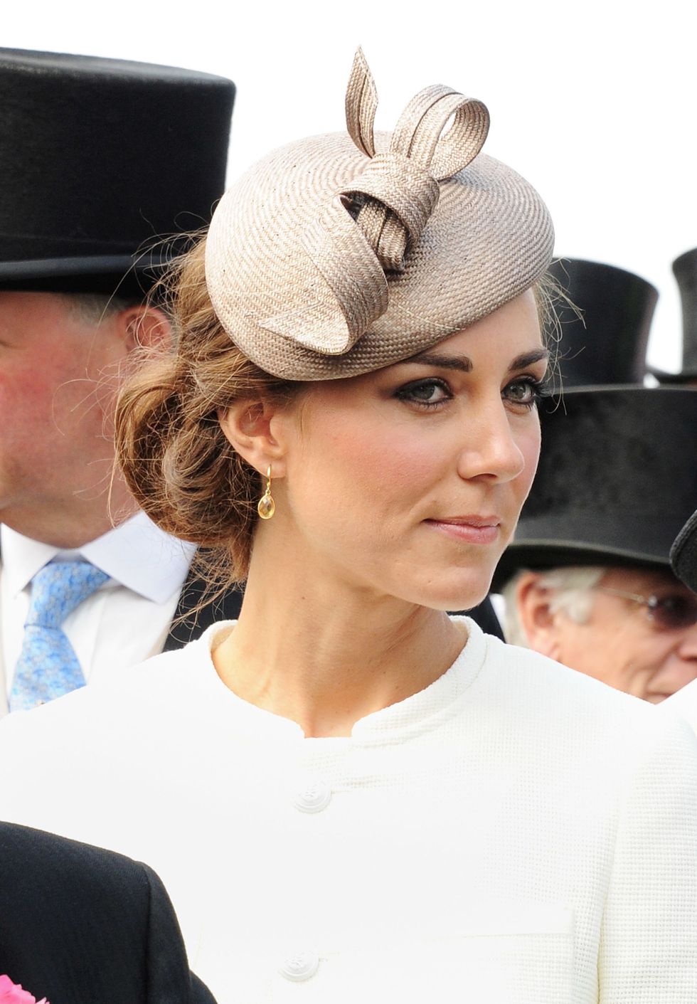 Kate Middleton Best Hairstyles - beige fascinator