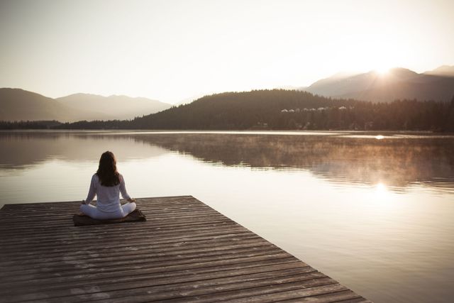 Photograph, Sky, Water, Sitting, Morning, Atmospheric phenomenon, Lake, Calm, Reflection, Horizon, 