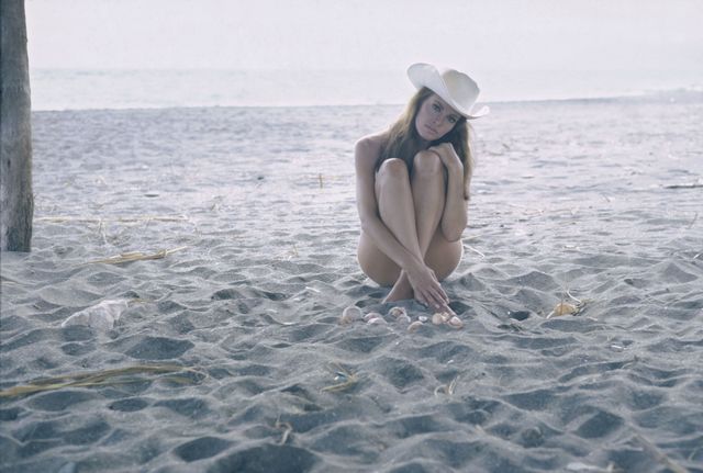 Water, Sea, Ocean, Summer, Vacation, Photography, Beach, Leg, Sand, Sunlight, 