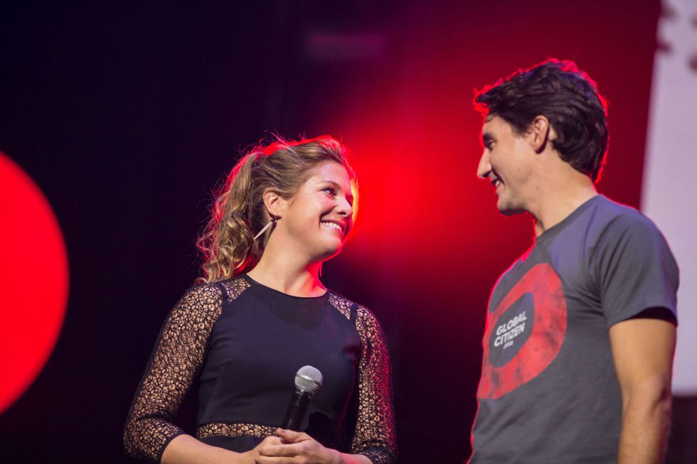 Prime Minister Justin Trudeau looks at his wife Sophie Gregoire Trudeau during the Global Citizen Concert to End AIDS, Tuberculosis and Malaria in Montreal, Quebec, September 17, 2016. / AFP / POOL / Geoff Robins        (Photo credit should read GEOFF ROBINS/AFP/Getty Images)