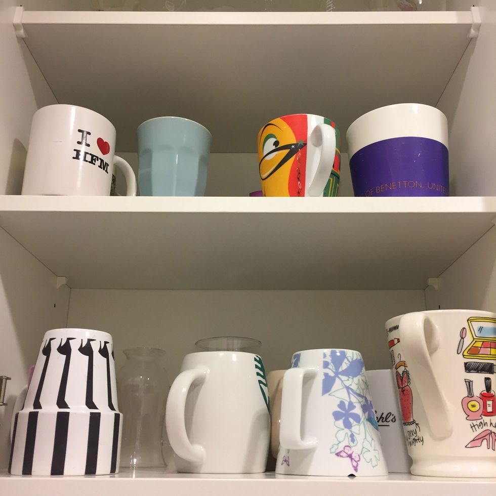 Shelf, Porcelain, Cup, Ceramic, Room, Shelving, Bathroom, Tableware, Serveware, Furniture, 