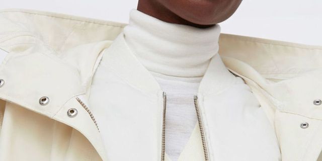 White, Collar, Neck, Beige, Outerwear, Fashion accessory, Necklace, Jacket, Sleeve, Button, 