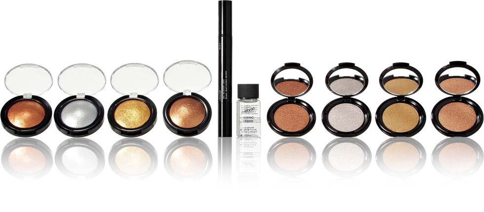 Cosmetics, Face powder, Eyebrow, Beauty, Product, Powder, Brown, Eye, Eye shadow, Cheek, 