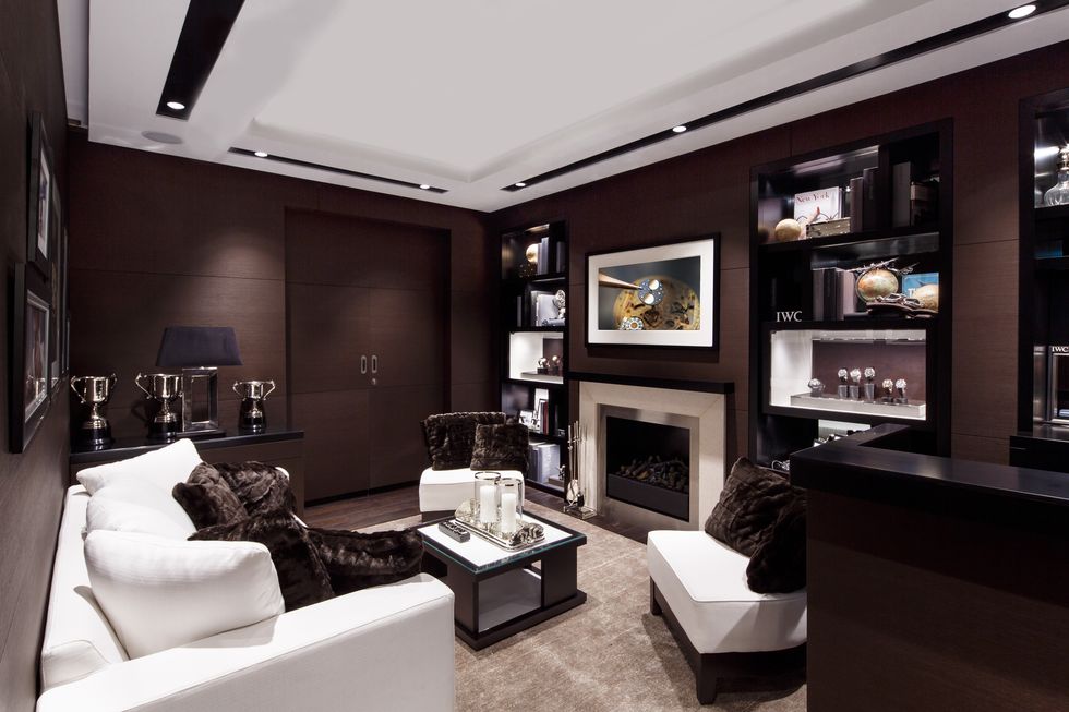 Living room, Room, Interior design, Property, Furniture, Building, Home, Real estate, House, Ceiling, 