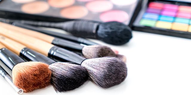Brush, Cosmetics, Makeup brushes, Product, Eye shadow, Eye, Beauty, Makeup artist, Brown, Face powder, 