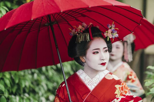 Umbrella, Red, Kimono, Tradition, Costume, Smile, Fashion accessory, Photography, Shimada, 
