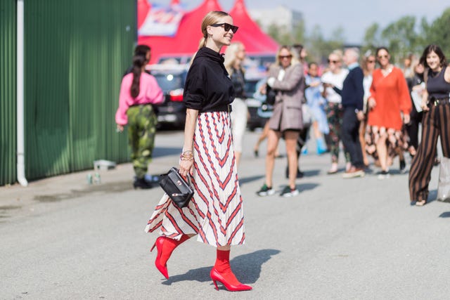 Street fashion, People, Red, Fashion, Pink, Snapshot, Footwear, Design, Plaid, Street, 