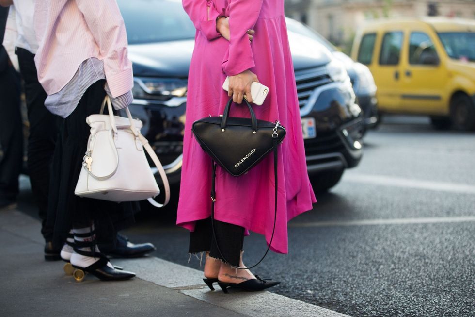 Pink, Street fashion, Fashion, Snapshot, Shoulder, Bag, Footwear, Human, Street, Coat, 