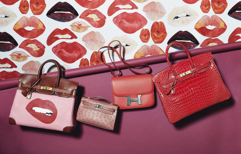 Bag, Handbag, Red, Pink, Beauty, Lip, Fashion accessory, Coin purse, Material property, Peach, 