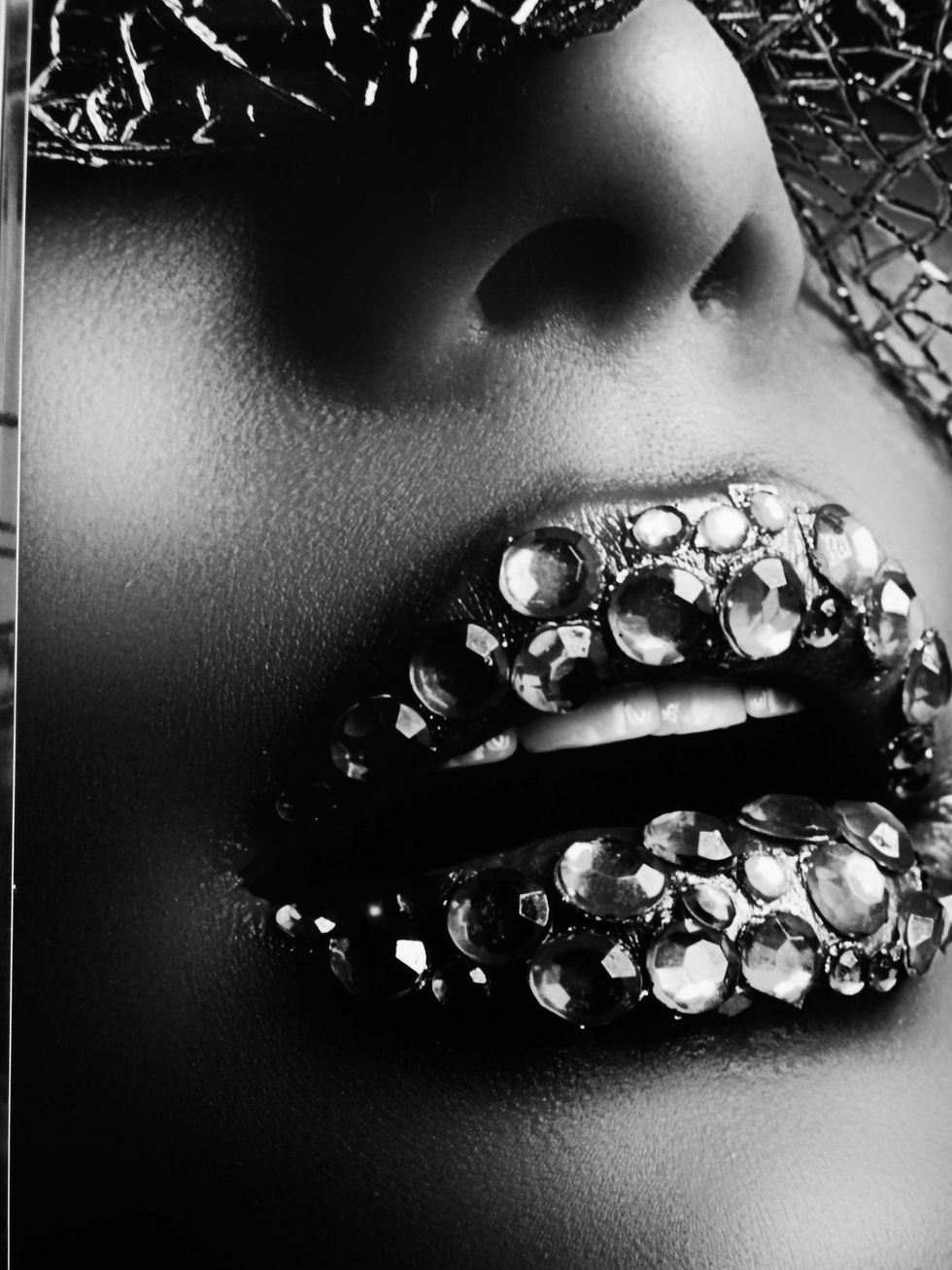 Style, Eyelash, Tooth, Photography, Monochrome, Close-up, Black-and-white, Mesh, Monochrome photography, Body piercing, 