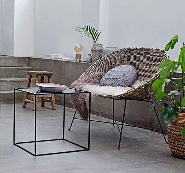 Floor, Flowerpot, Natural material, Design, Basket, Houseplant, Tile flooring, Tile, Coffee table, 