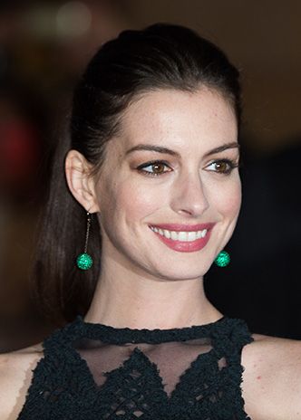 Anne hathaway