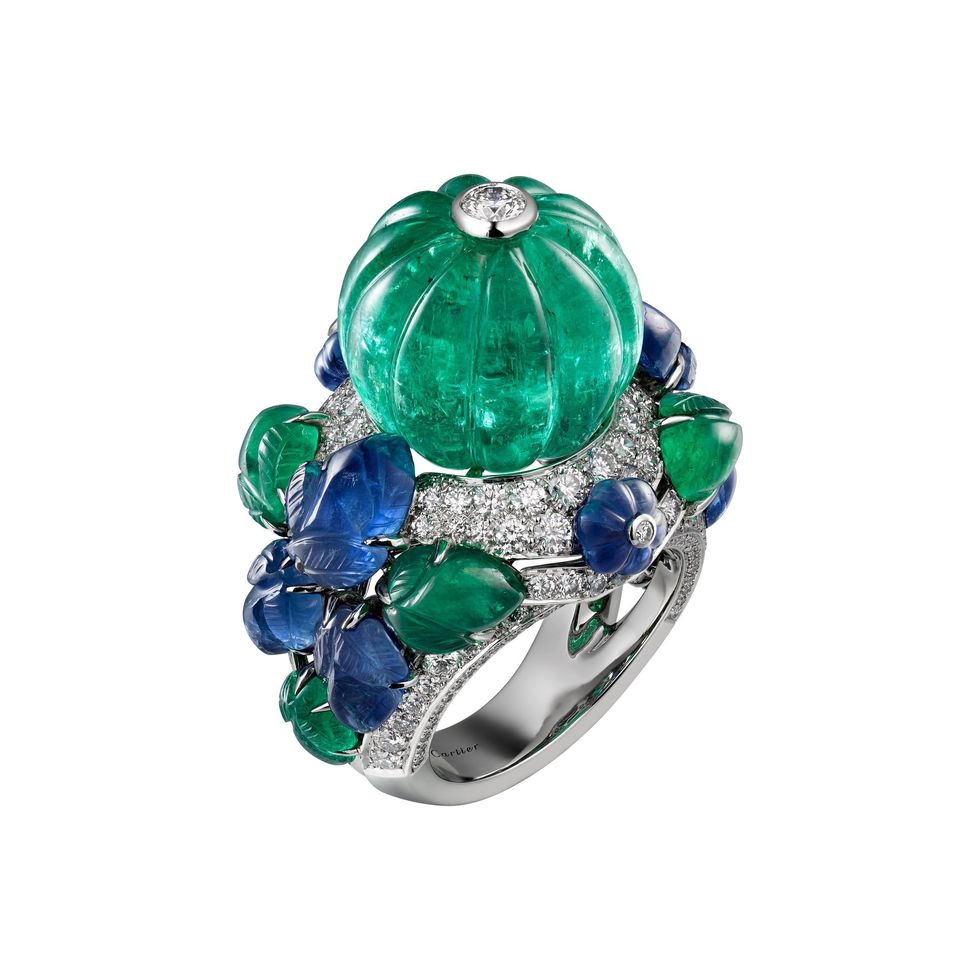 <p>祖母綠與藍寶石戒指。</p>