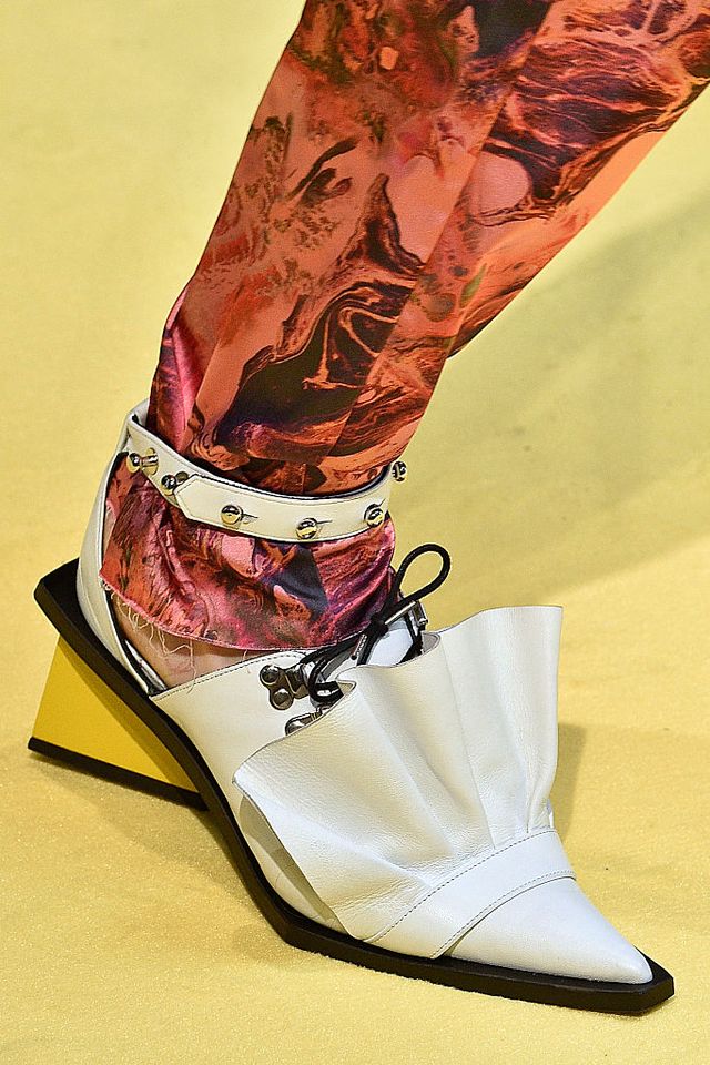 Carmine, Boot, Fashion design, Walking shoe, Ankle, 