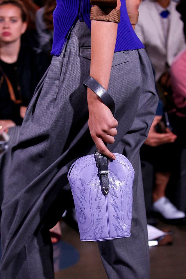 Bag, Purple, Style, Street fashion, Luggage and bags, Fashion, Violet, Waist, Shoulder bag, Handbag, 