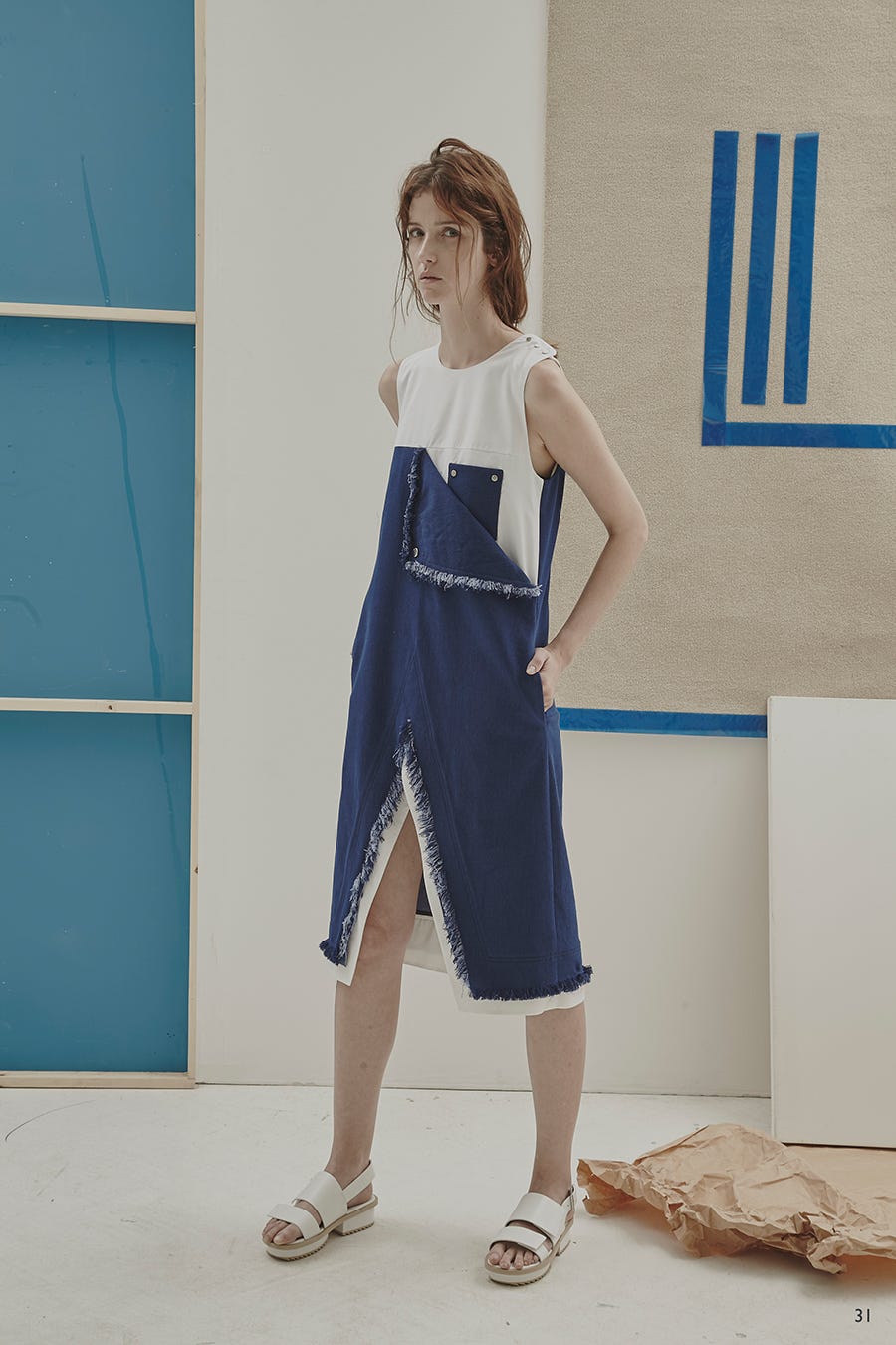 Blue, Shoulder, Human leg, Joint, Style, Waist, Knee, Dress, Street fashion, One-piece garment, 