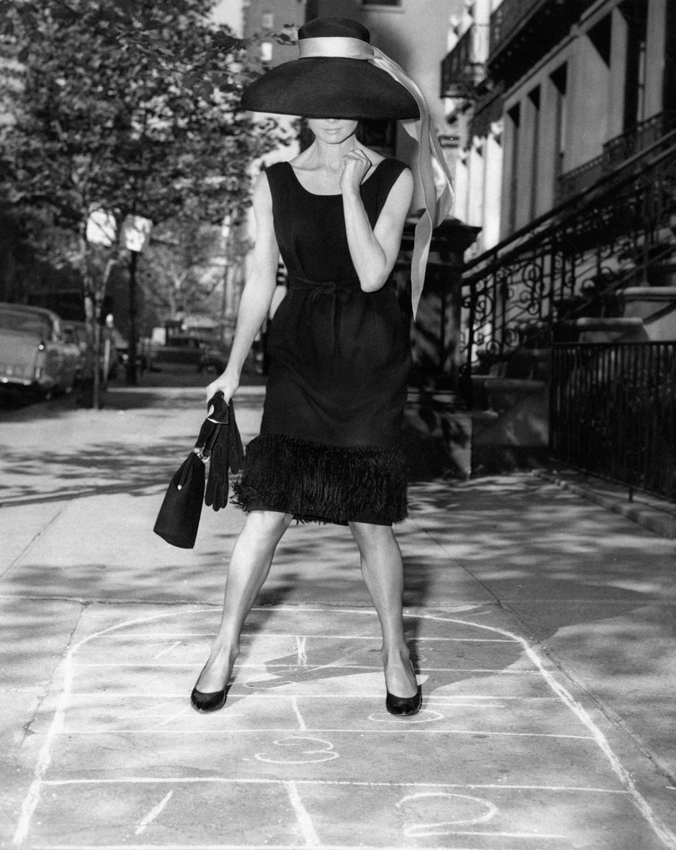 Clothing, Monochrome, Dress, Hat, Human leg, Photograph, Monochrome photography, White, Bag, Style, 
