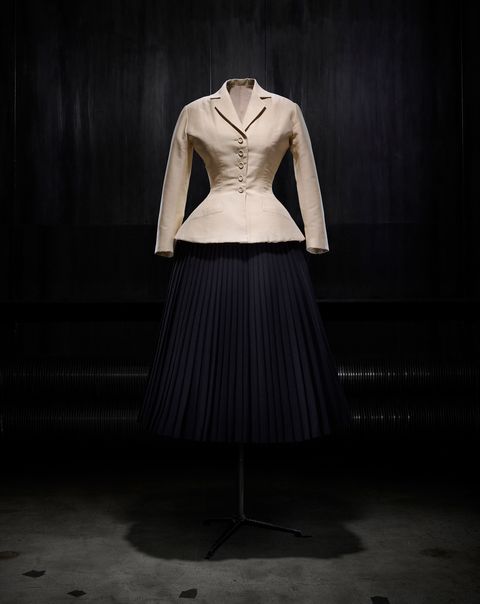 Clothing, Sleeve, Shoulder, Style, Mannequin, Black, One-piece garment, Waist, Beige, Embellishment, 