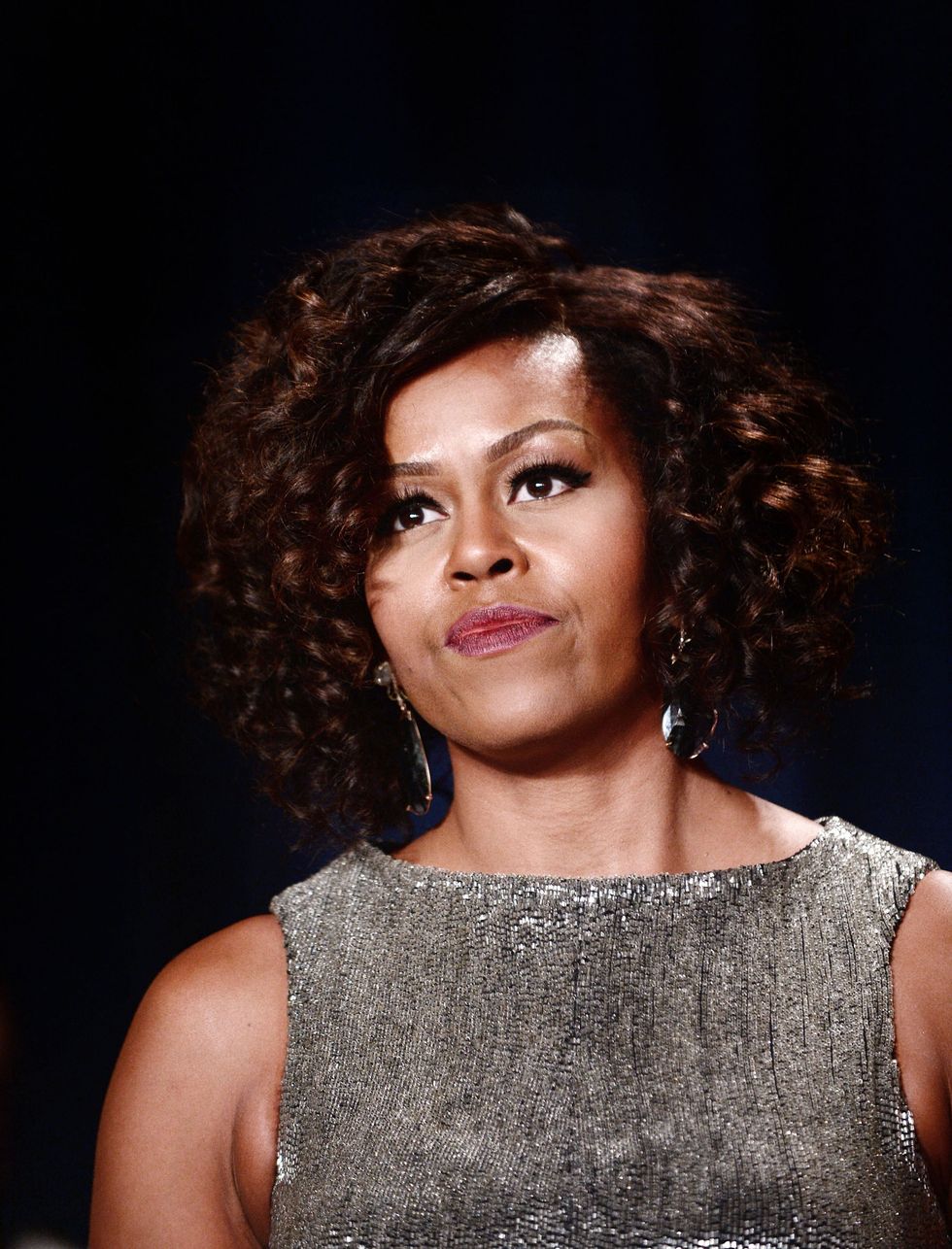 <p>雖說衣著優雅美麗的元首夫人不在少數，但能夠像美國第一夫人Michelle Obama一樣，多次被列入《浮華世界》與《時人》等雜誌最佳衣著排行的卻是寥寥可數，Michelle Obama的穿衣智慧，甚至被與六O年代政界的時尚指標，甘迺迪夫人Jackie Kennedy相提並論。<span class="redactor-invisible-space"></span></p>