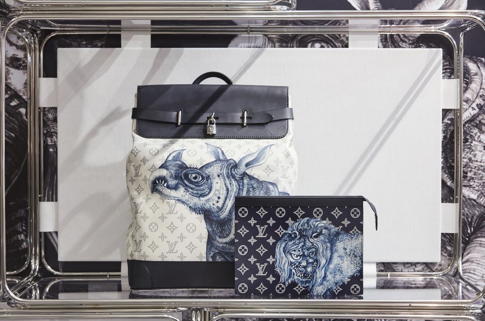 Style, Bag, Shoulder bag, Rectangle, Metal, Silver, Baggage, Visual arts, Great horned owl, 