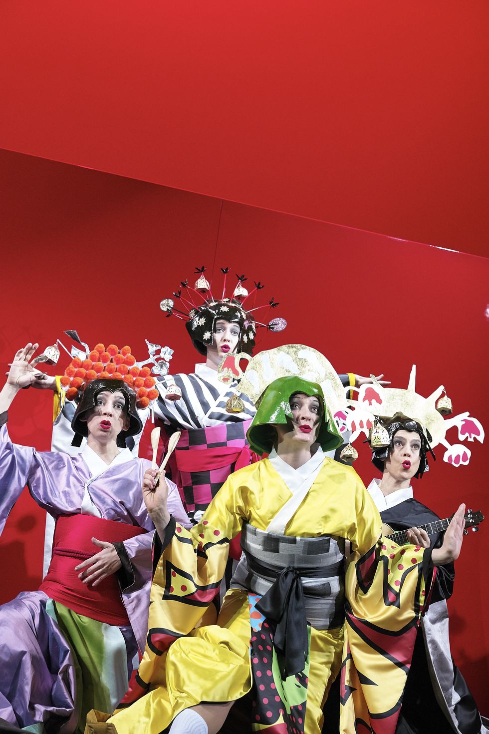 Tradition, Costume, Costume design, Kimono, Dance, Taiwanese opera, Folk dance, 